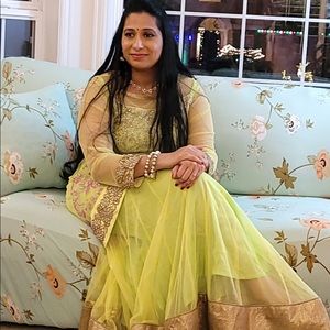 Beautiful yellow green party dress.